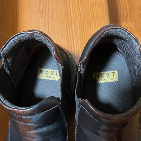 Men's Brown Leather Chelsea Boots - Picture 4 of 7